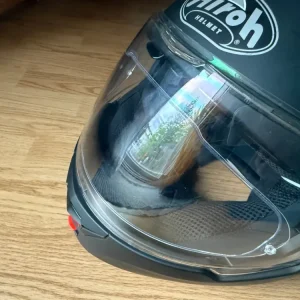 Airoh integralhjälm. Bästa pris