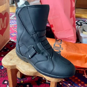 Agrius motorcykelstövlar svart storlek 42 Beställ idag