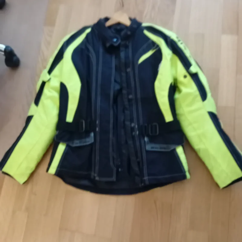 Utförsäljning Mc-utrustning set jacka byxor stövlar hjälm handskar svart