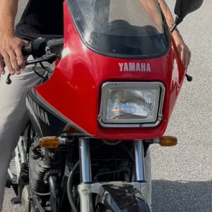 Yamaha motorcykel röd svart Snabb leverans