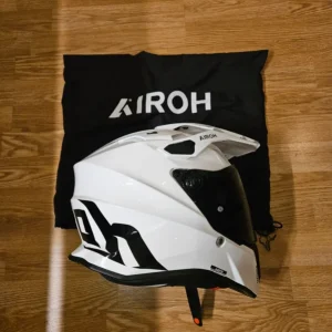 Airoh Commander 2 Snabb frakt