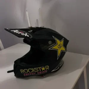 Airoh Twist 2.0 Rockstar crosshjälm Billigare