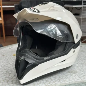 Airoh fullface integral hjälm L (59-60 cm) – aldrig kraschad, fin insida! Snabb frakt