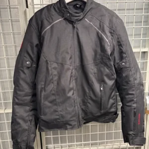 Utförsäljning MC‑ställ, hjälm, handskar och ryggsäck från XL Moto!