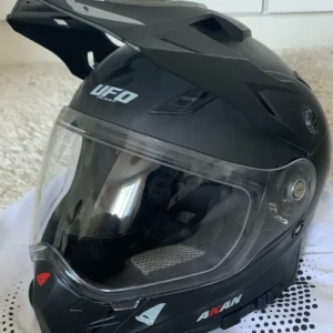 UFO Akan mc-hjälm svart Trygg betalning