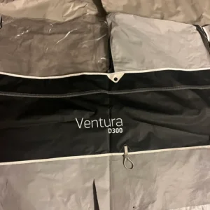 Ventura D300 2019 förtält med väggar grå Begränsat erbjudande