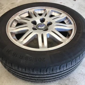 4 Däck + fälg Volvo V70 -02 Sänkt pris