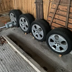 Audi sommardäck 17" på alu-fälg Köp online