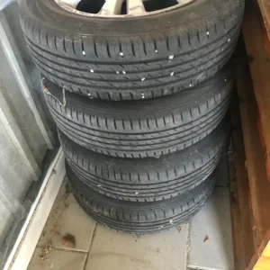 4 st sommardäck 185/65 R15 på fälg – bra skick! Sista chansen