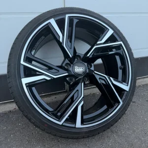 19” Sommardäck på alu-fälgar i nyskick, TPMS & bultar ingår Snabb frakt