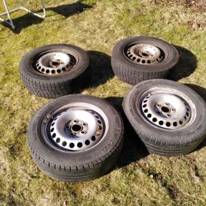 4st. däck med fälgar för Volkswagen T5, VW, passar troligen också T6 Erbjudande