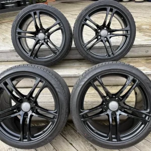 Audi R8 original 19” fälgar med däck 8.5x19 & 11x19 245/35 R19 & 295/35 ZR 19 risnedsättning