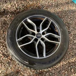 4st fälgar och sommardäck till Volkswagen Transporter Premium