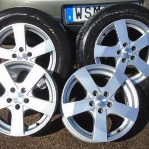 4 fina aluminiumfälgar till Golf 3 och Golf 4 Fri frakt