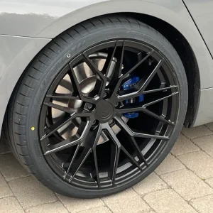 20” R-series R9 Satin black med däck Köp online