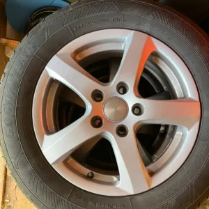 Alufälg med sommardäck Sänkt pris