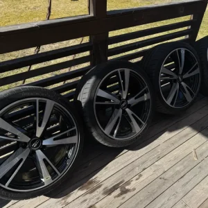 Utförsäljning Auid RS3 19” Pilot Sport 4S