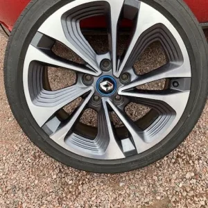 17" Al-fälgar med sommardäck Beställ nu